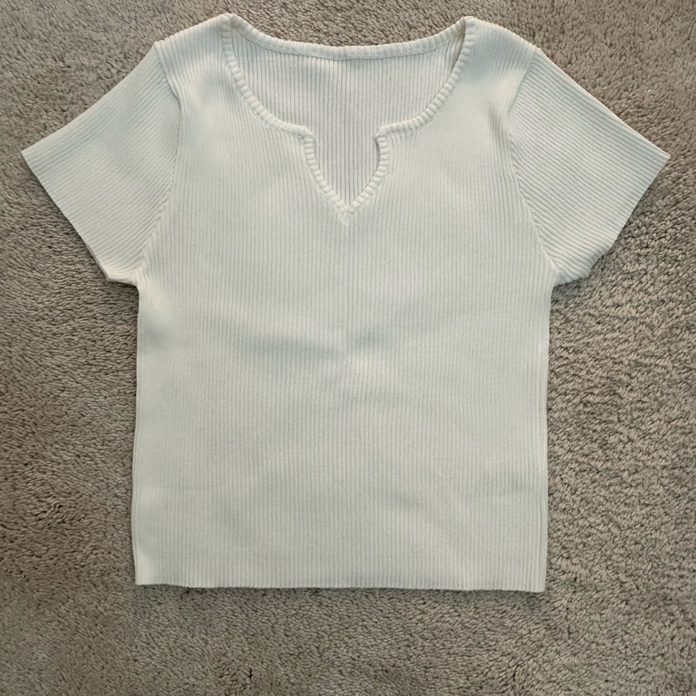 Chic Neckline White Tee